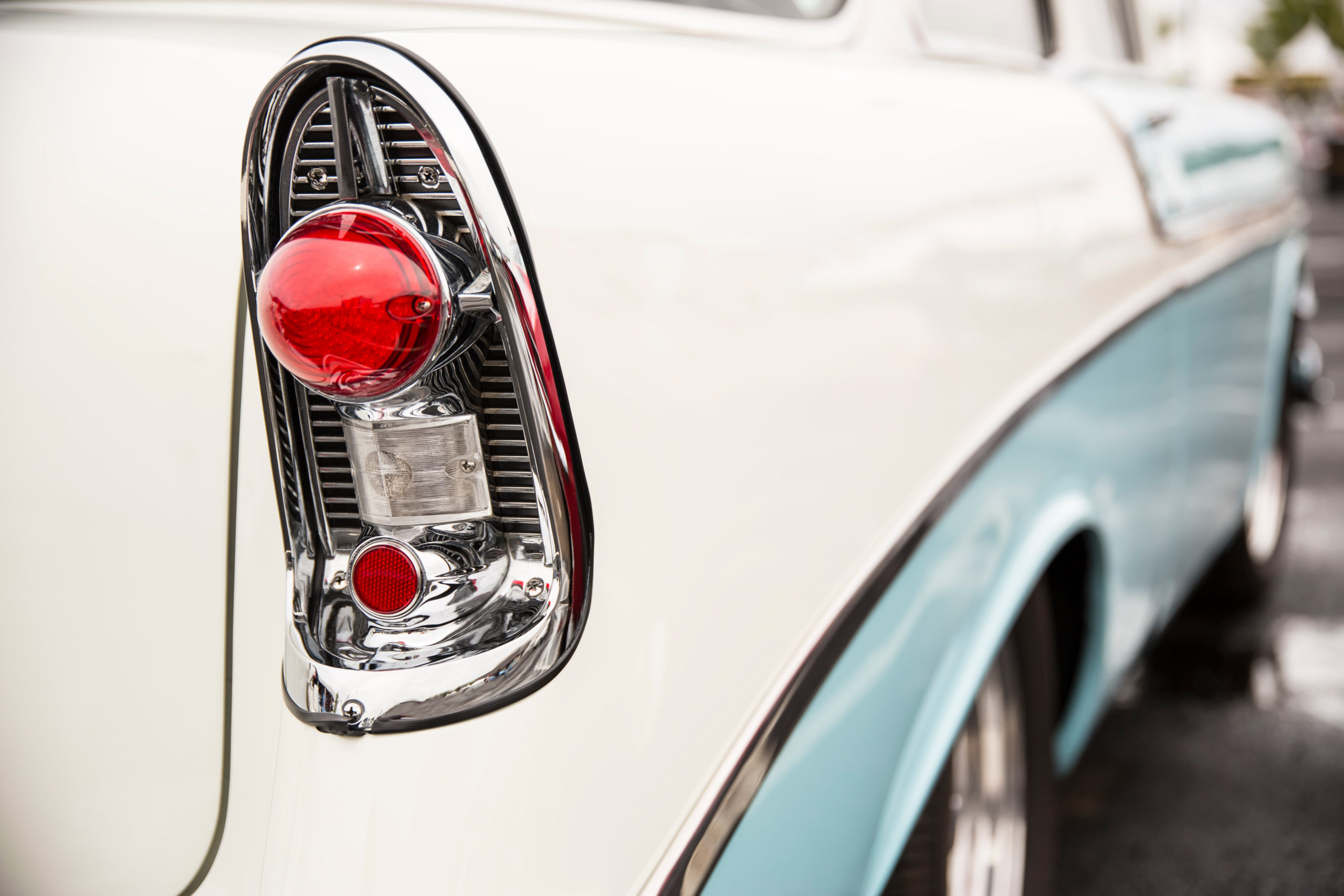 ¿Ya sabes cómo es el proceso de restauración de autos clásicos?
